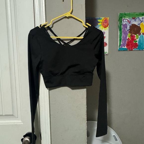 Black Long Sleeve Workout Crop Top - Picture 1 of 2